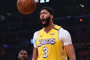  曼城遭遇黑色五分钟 连丢两球负于利兹联  