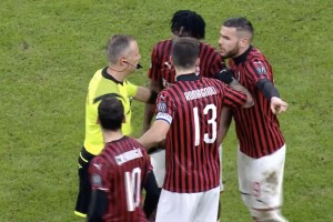  波尔多终结连败迎来赛季首场胜利  