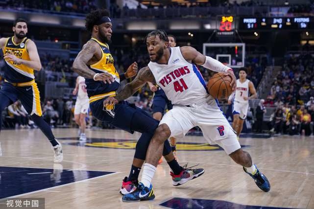  坎宁安33分活塞加时胜步行者  